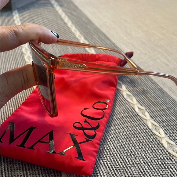 Max & Co. Gold Frame Sunglasses with Red Pouch - Picture 2 of 3